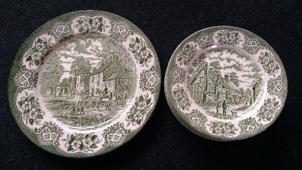 Staffordshire gebakset 1 groot bord en 6 kleinere, Antiek en Kunst, Ophalen