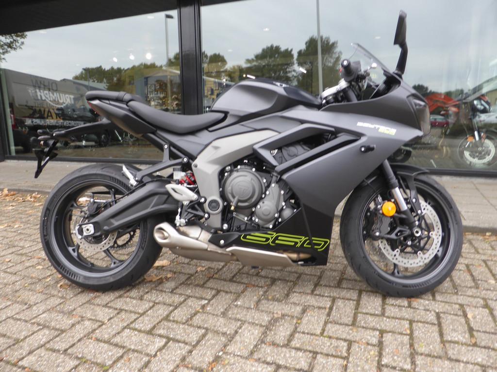 Triumph Daytona 660 Pre Motorbeurs aanbieding en extra 1500,, Triumph Motocycles, Triumph.Benelux@triumph.co.uk, Meer dan 35 kW