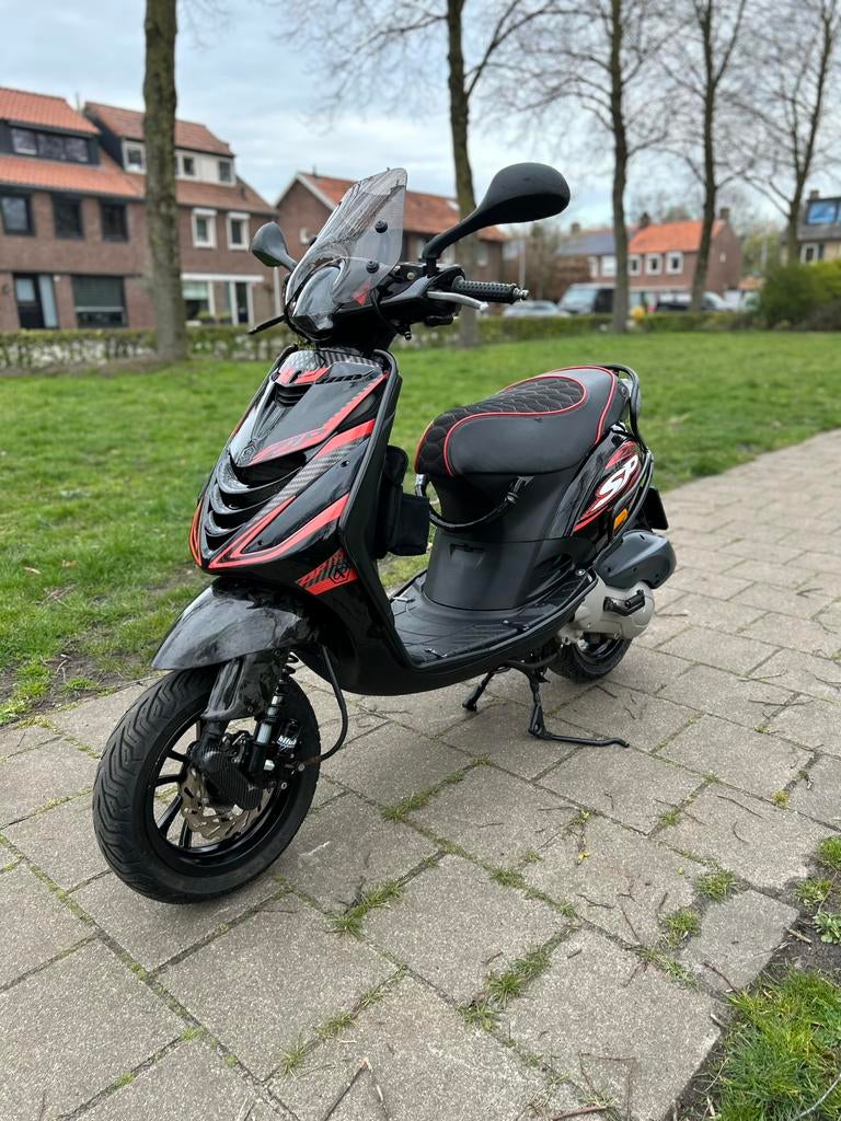 Piaggio zip 180cc a1 mo8 dd (alles nieuw), Ophalen