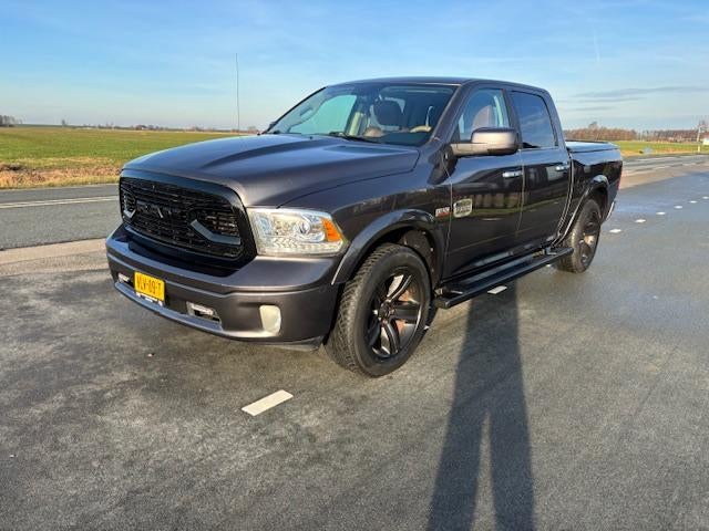 Ram 1500 RAM 1500 longhorn 4x4 lpg Financiering v/a 350 p/m, Auto's, Gebruikt, 5654 cc, Leder, Bedrijf