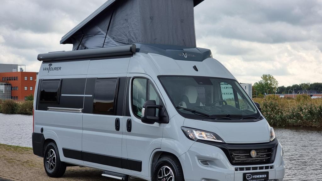 VANTourer 600 D met slaapdak, Ringverwarming, Bedrijf, Diesel, Koelkast