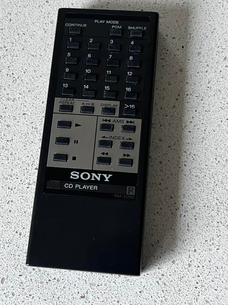 Te koop: vintage afstandsbediening Sony RM-D250, Ophalen of Verzenden, Zo goed als nieuw