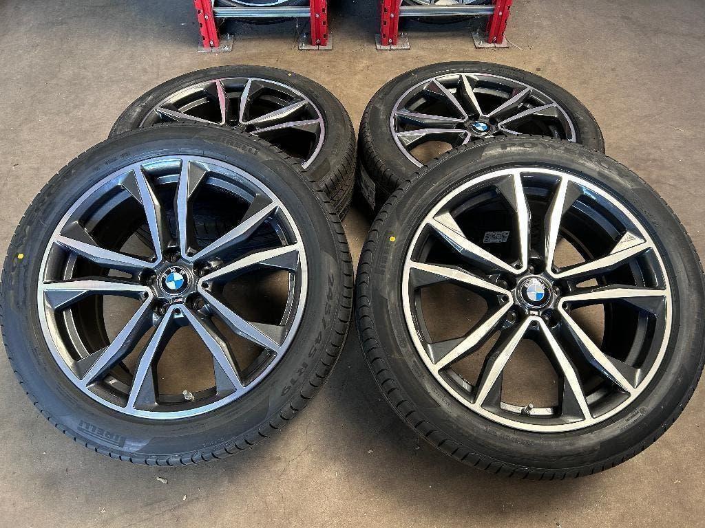19 inch originele M velgen + zomerbanden BMW X1 X2 IX1 IX2, 19 inch, 245 mm, Banden en Velgen, Nieuw