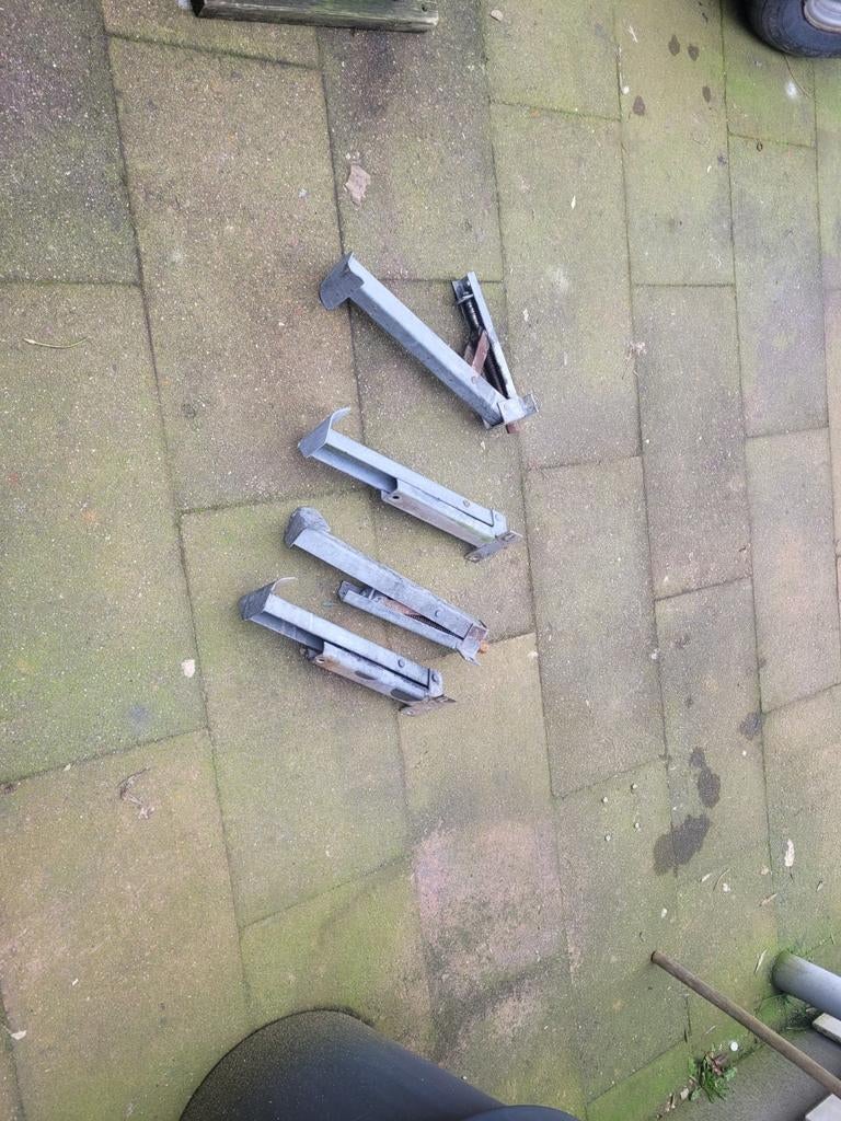 Caravan vouwwagen stelpoten
Werkende
Komen van jamet af

Vrp, Ophalen of Verzenden
