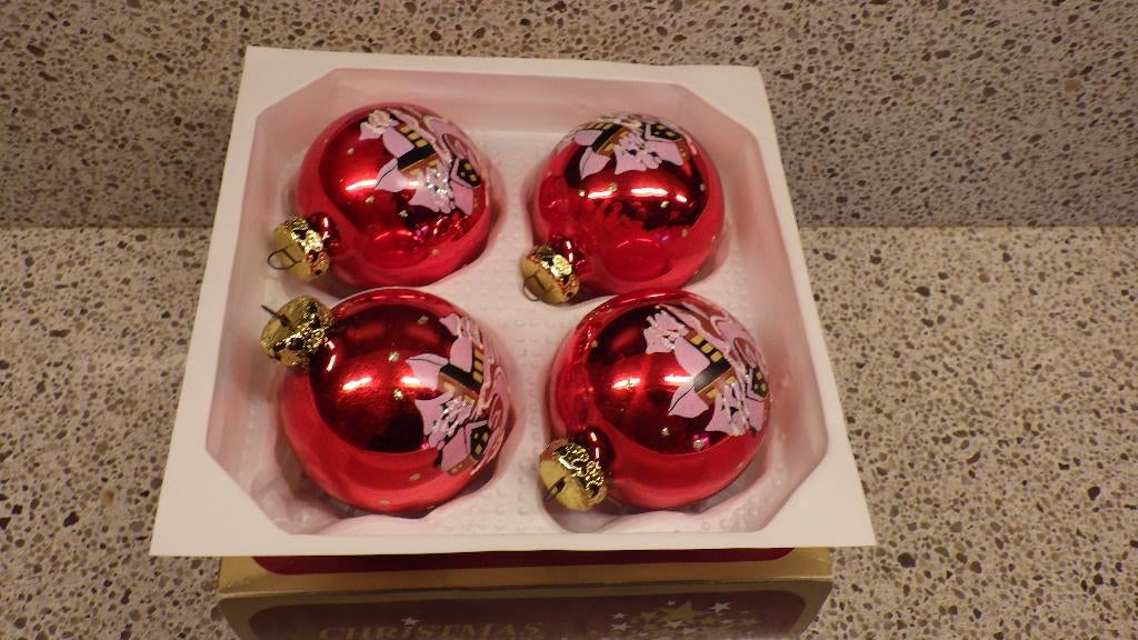 rode kerstballen met mooi tafereel, Ophalen of Verzenden, Gebruikt