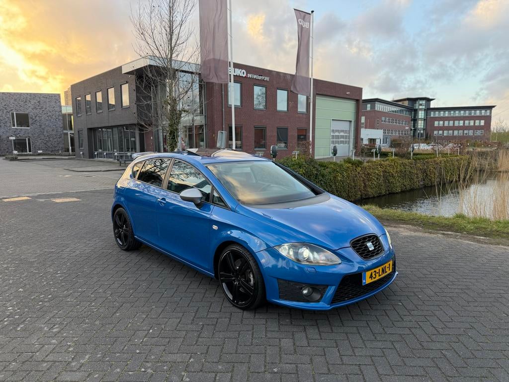 Seat Leon 2.0 Tfsi 16V 155KW FR DSG 2010 Blauw Open dak NAP!, 1325 kg, Zwart, 4 cilinders, 1984 cc