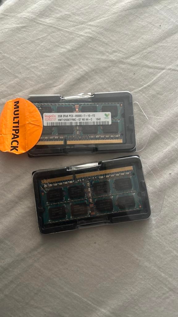 2x2GB SO-DIMM DDR3 1066Mhz 2Rx8 pc3 8500s, Ophalen of Verzenden, Zo goed als nieuw