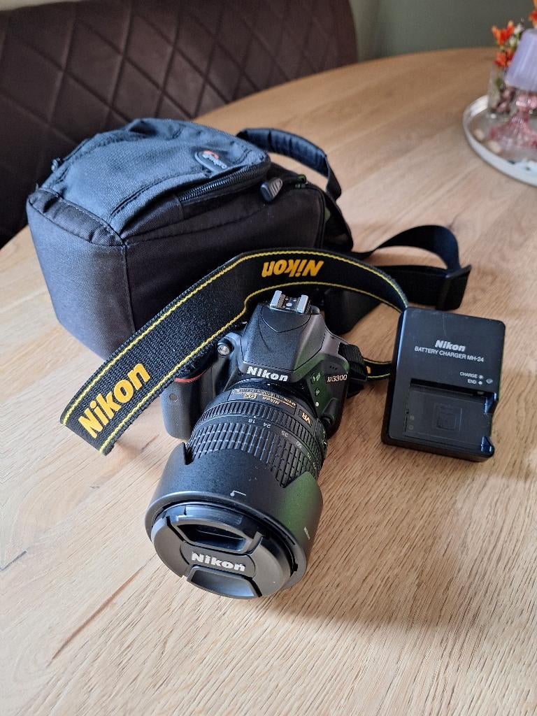 Zeer nette Nikon d3300 spiegelreflexcamera. 7446 clicks!, Spiegelreflex, Ophalen of Verzenden, Zo goed als nieuw, Nikon