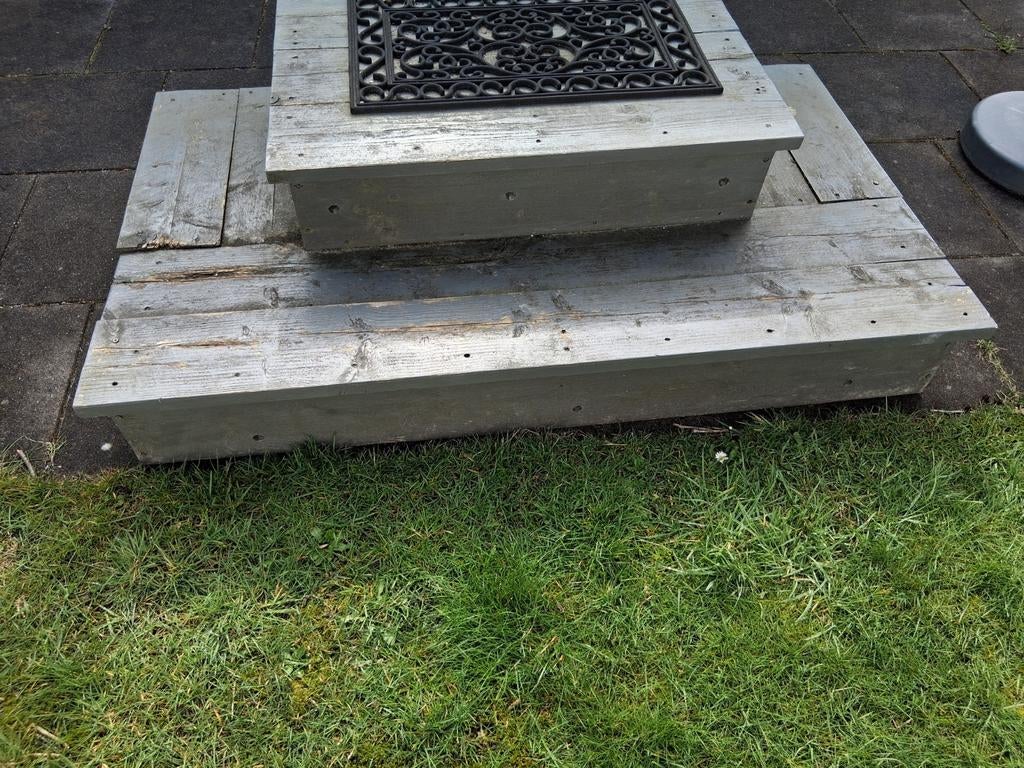 Opstap voor chalet staat op Terschelling, Ophalen, Gebruikt