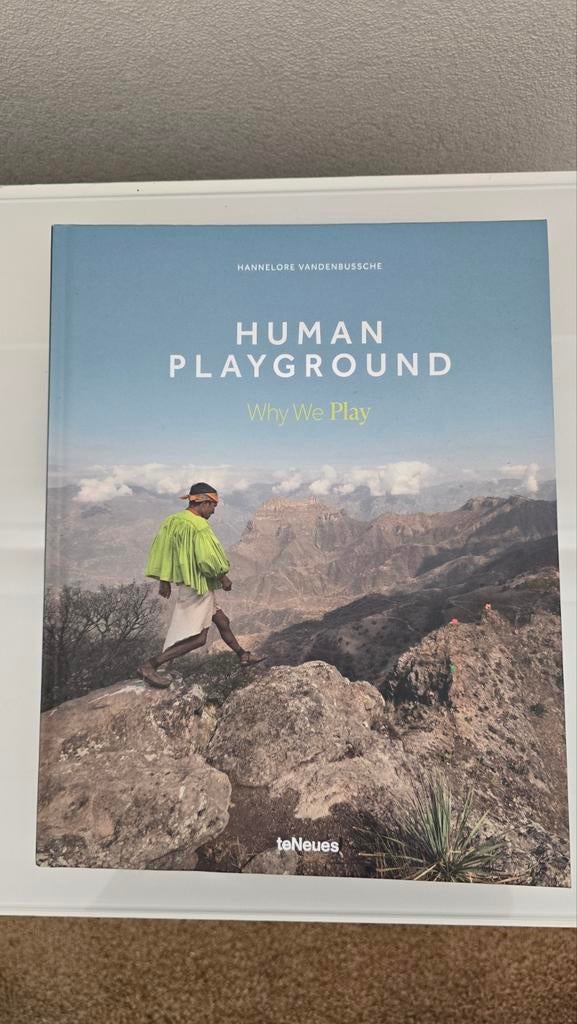 Human Playground - Hannelore Vandenbussche - Why We Play, Ophalen, Zo goed als nieuw, Hannelore Vandenbussche, Overige sporten