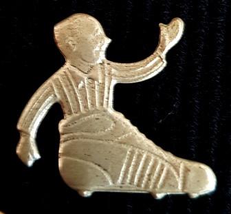 Quick voetbalschoen speld- zilverkleur, Verzenden, Nieuw, Sport, Speldje of Pin