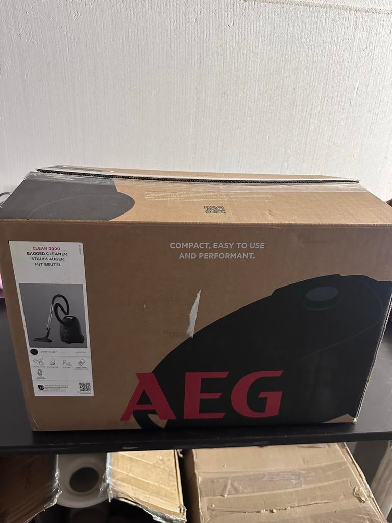 AEG Clean 3000 Stofzuiger - Nieuw zonder accessoires, Stofzak, ., Stofzuiger, Nieuw