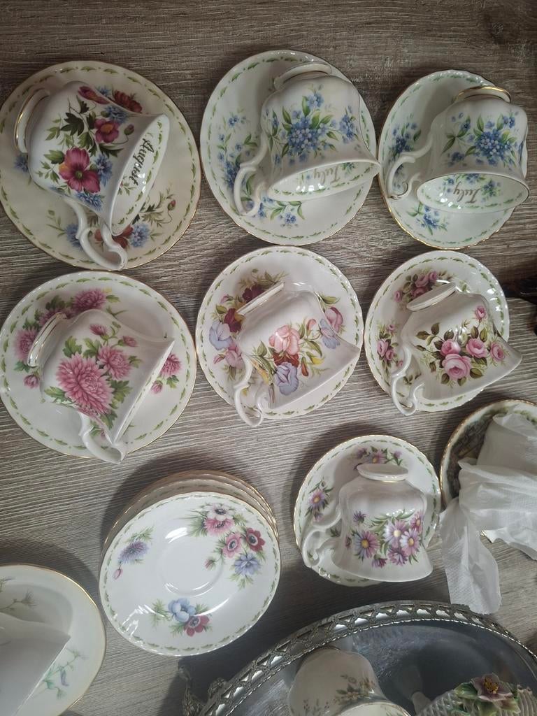Royal Albert Maandbloemen Kop en Schotels Collectie, Ophalen of Verzenden