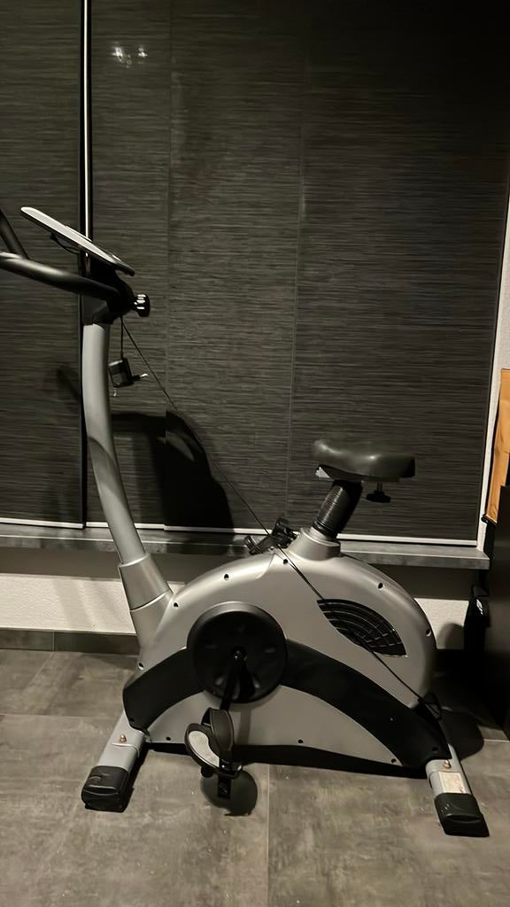 Fitness fiets / hometrainer, Sport en Fitness, Fitnessmaterialen, Ophalen, Gebruikt, Benen, Overige typen