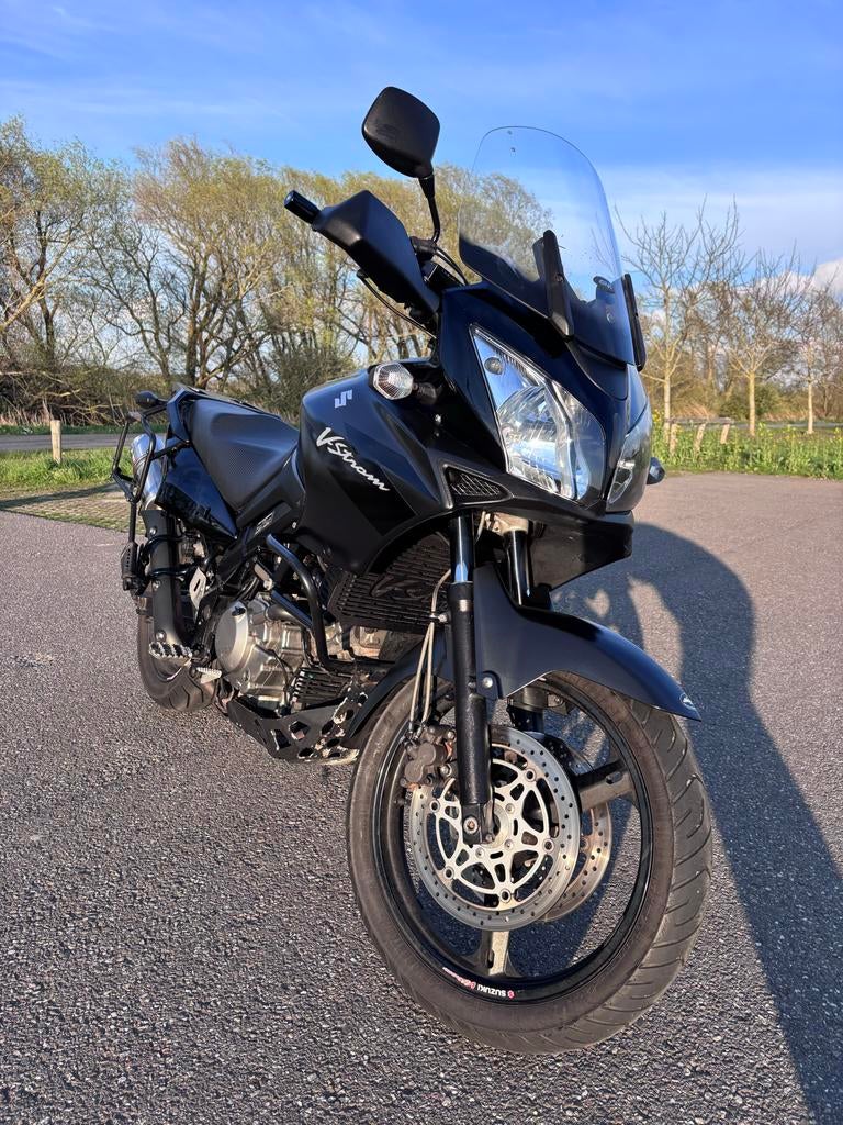 Suzuki V-Strom DL650 zwart | veel onderhoud | compleet