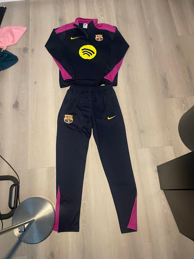 Barcelona trainingspak, Verzenden, Zwart, Voetbal, Gedragen