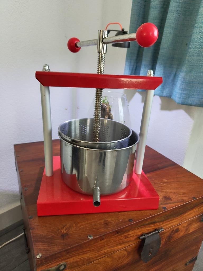 Fruitpers, 18cm diameter, Ophalen, Zo goed als nieuw, Handmatig, Sapcentrifuge