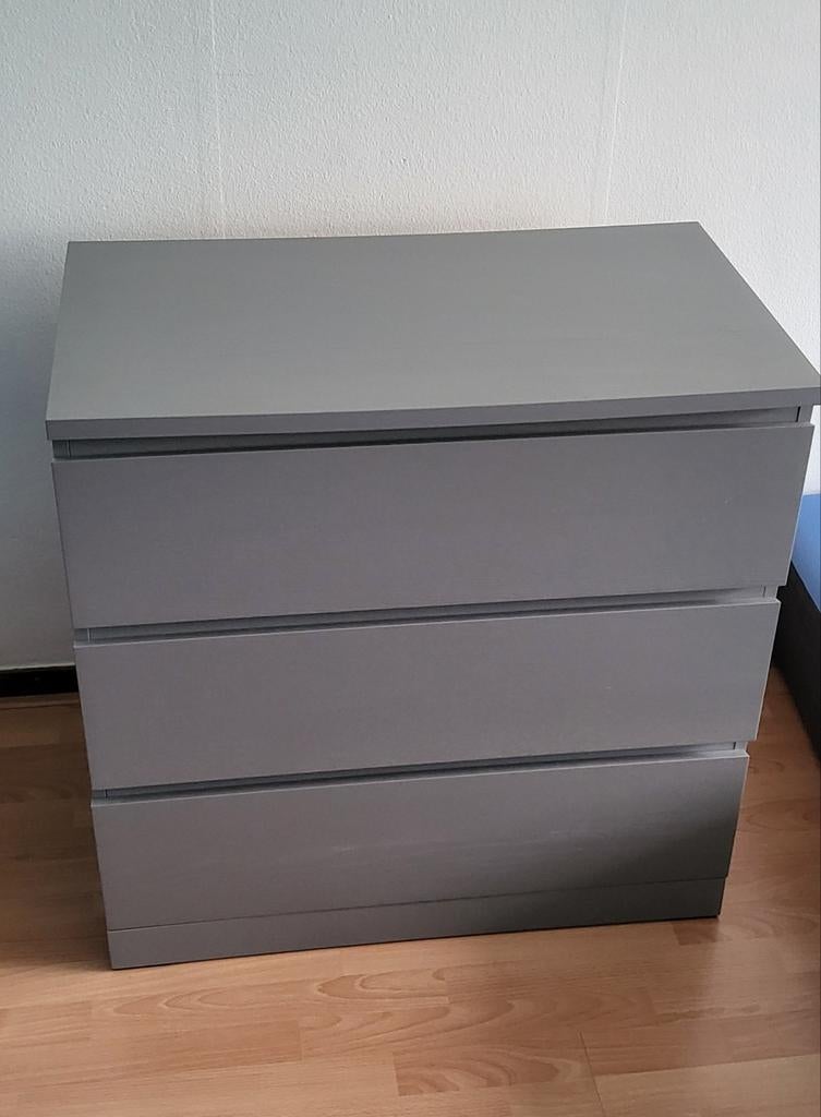 MALM Ladekast Grijs, Huis en Inrichting, Kasten | Ladekasten, Ophalen, 50 tot 100 cm, Zo goed als nieuw, 3 of 4 laden