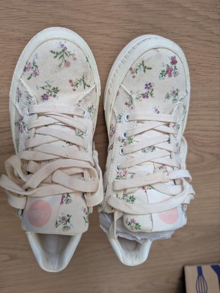 Buffalo sneakers met bloemenprint PAIRED, Ophalen, Wit, Sneakers of Gympen, Zo goed als nieuw