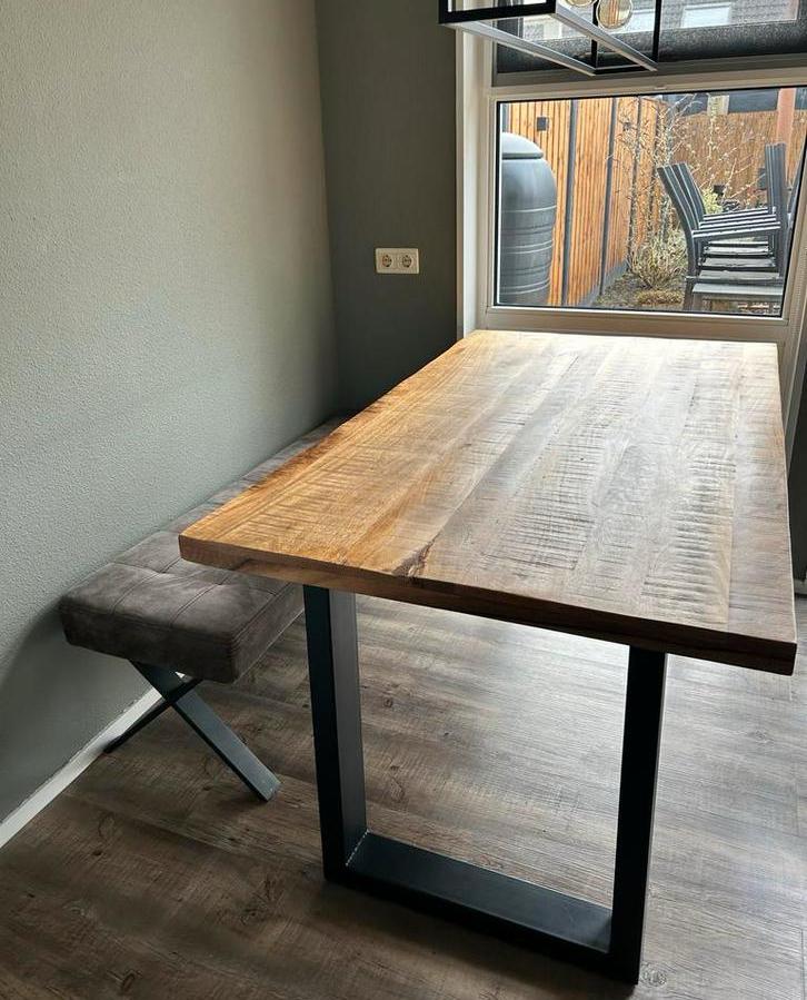 Mangohouten eettafel 140cm met stalen U-poten, Ophalen, Gebruikt, 50 tot 100 cm, 150 tot 200 cm