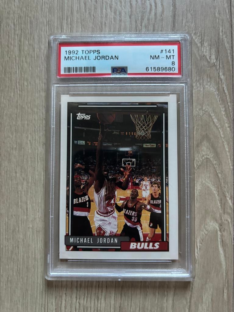 1992 Topps Michael Jordan #141 PSA 8 - Chicago Bulls, Ophalen of Verzenden, Zo goed als nieuw, Overige sporten, Spelerskaart