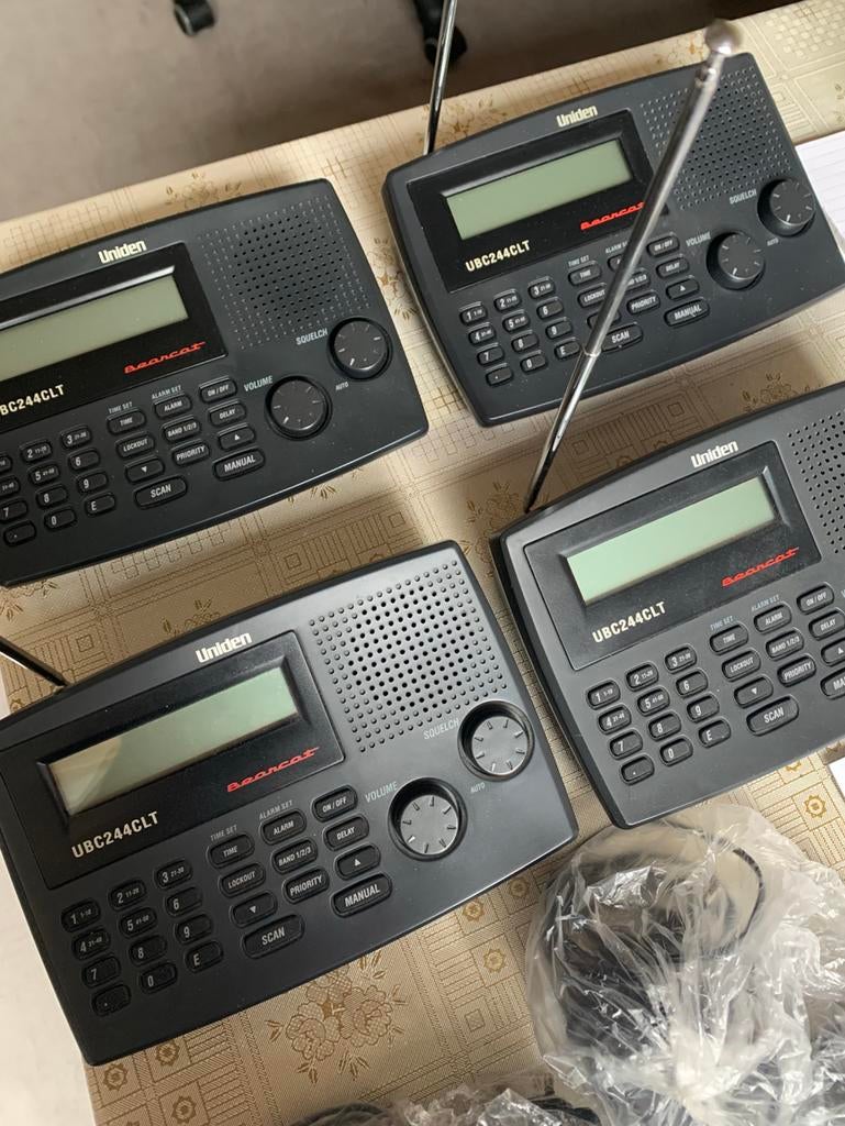 4 x uniden scanners bieden van af 100euro, Ophalen of Verzenden, Zo goed als nieuw, 500 kanalen of meer