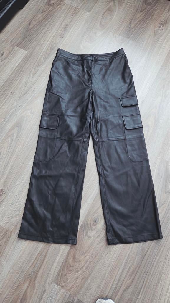 Edited nep leren broek L, Kleding | Dames, Broeken en Pantalons, Ophalen of Verzenden