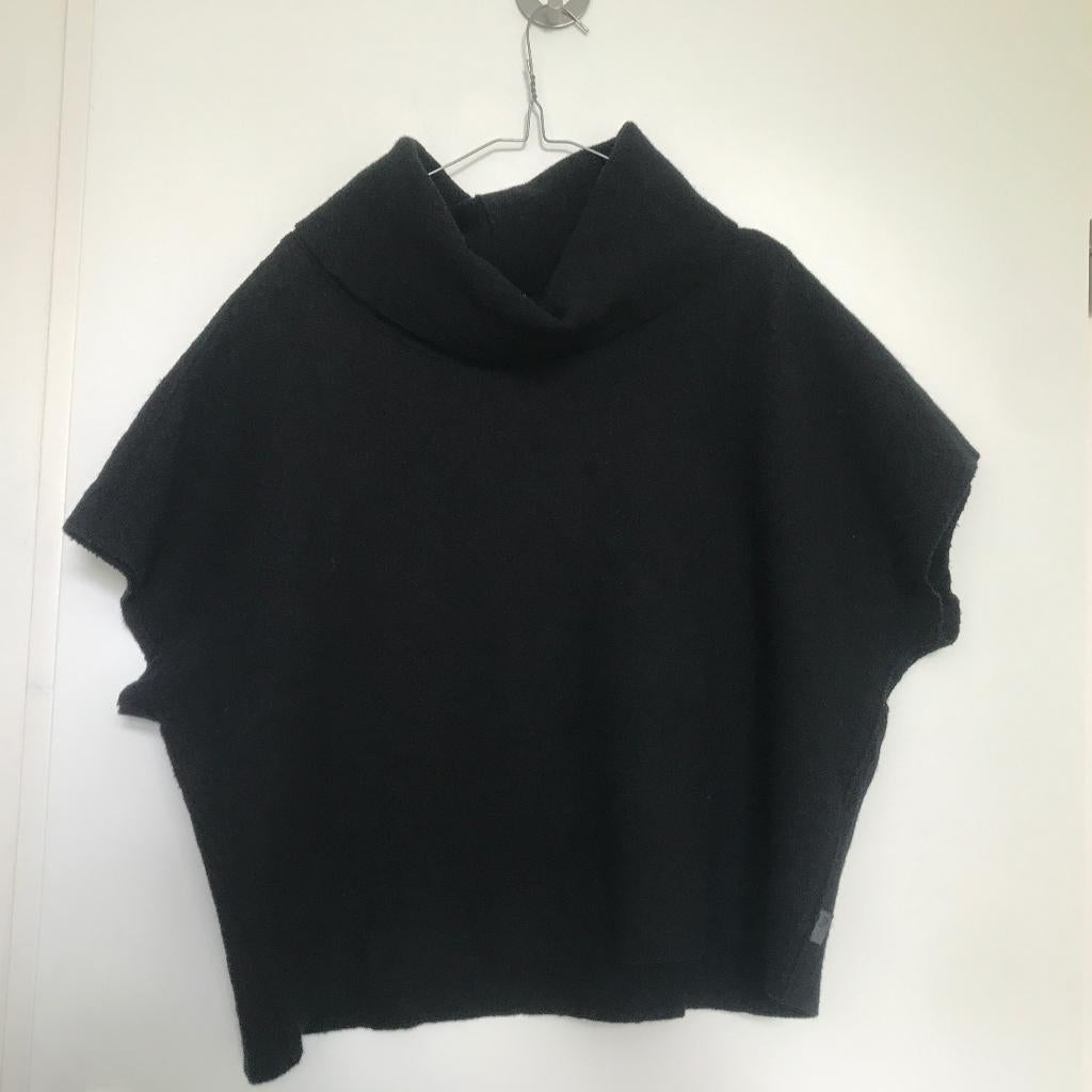 Oska trui met korte mouwen zwart 100% wol maat 2, Verzenden, Zo goed als nieuw, Maat 46/48 (XL) of groter, Zwart