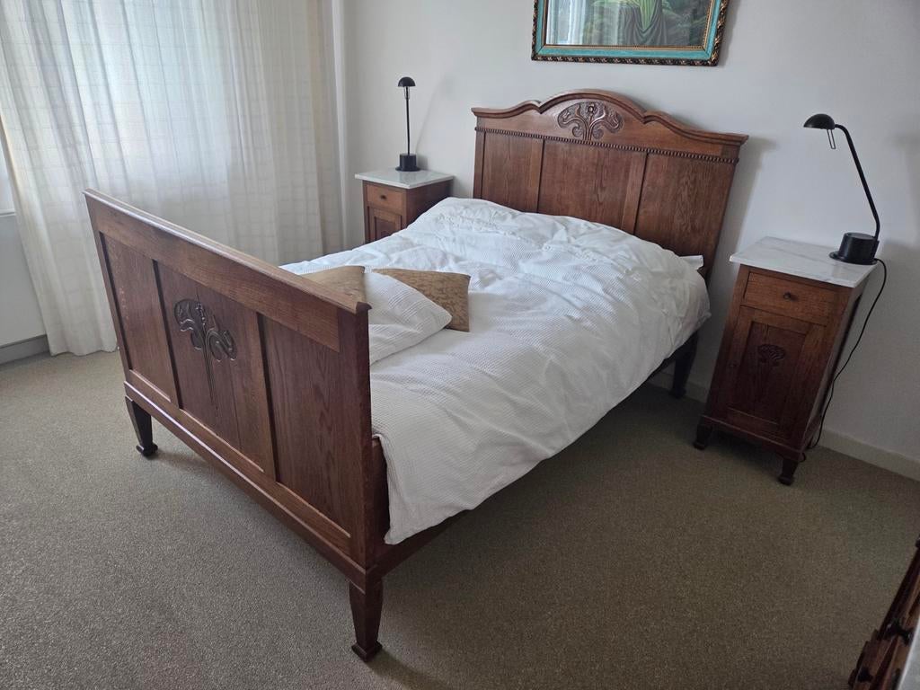 Antiek bed en twee stoelen, Ophalen