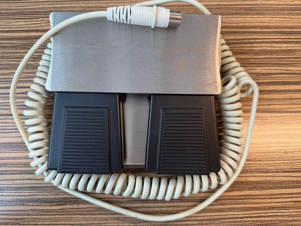 Voetbedieninf voor massage-/behandeltafel/ -bank of -stoel, Sport en Fitness, Massageproducten, Ophalen of Verzenden, Nieuw, Overige typen