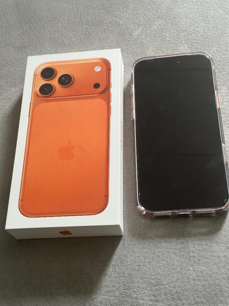 iPhone 17 pro max, Ophalen of Verzenden, Zo goed als nieuw, Overige typen, Minder dan 2 meter
