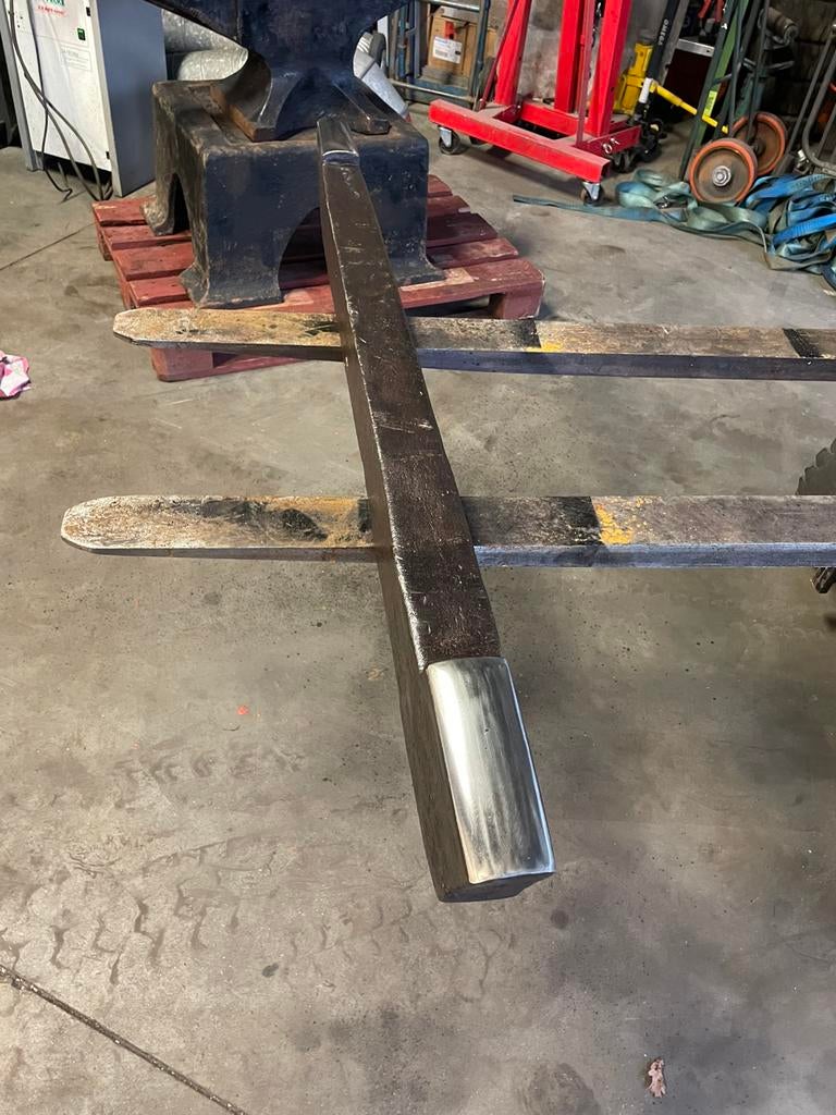 Aambeeld Koperslager, Ophalen