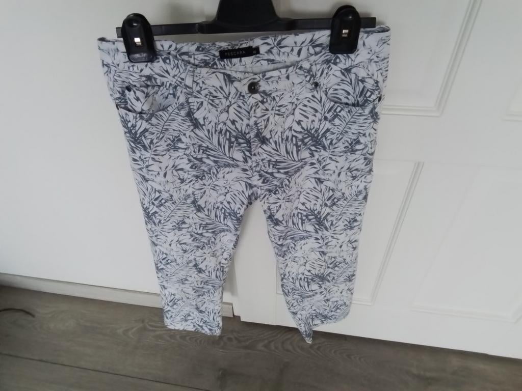 LEUKE *PRESCARA* STRETCH CAPRI BROEK., Kleding | Dames, Maat 38/40 (M), PRESCARA., Wit, Ophalen of Verzenden
