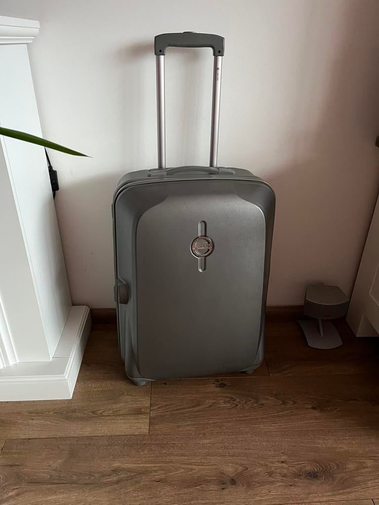 Carlton koffer, Gebruikt, Hard kunststof, 35 tot 45 cm, Wieltjes