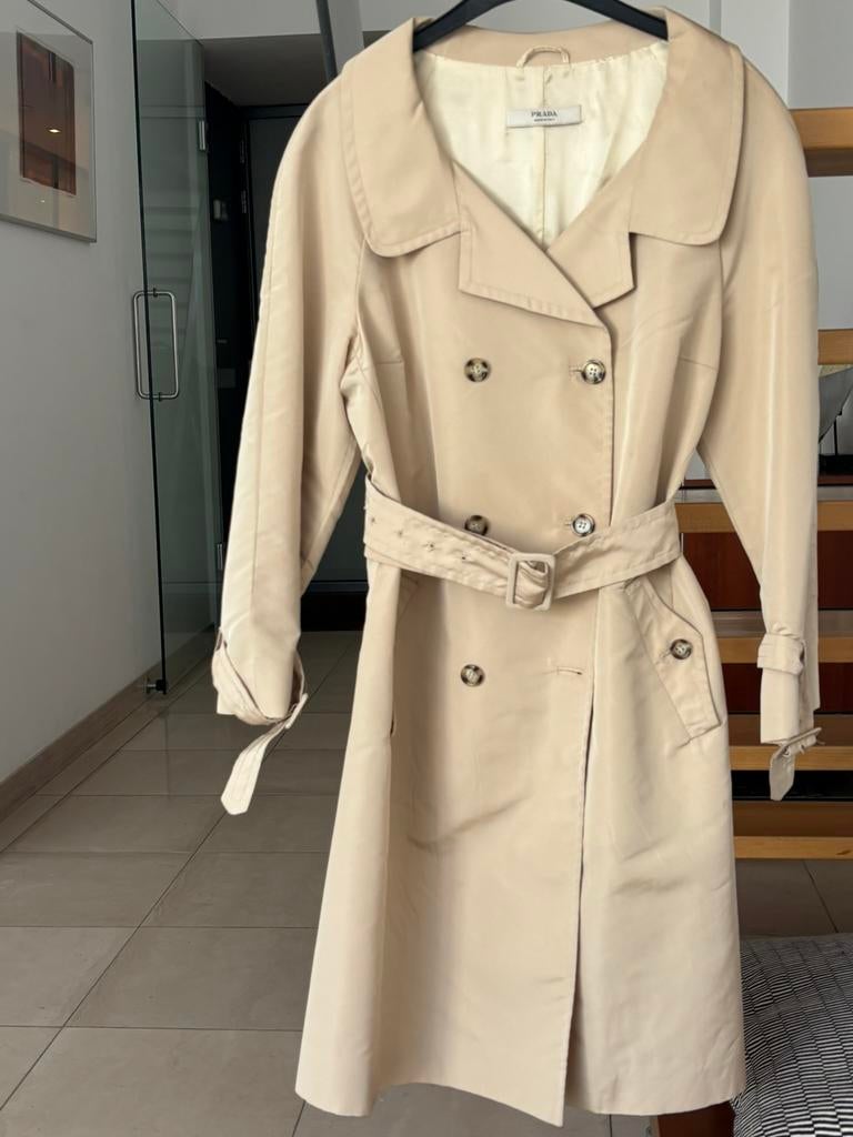 Prada regenjas, Ophalen of Verzenden, Zo goed als nieuw, Maat 38/40 (M), Beige