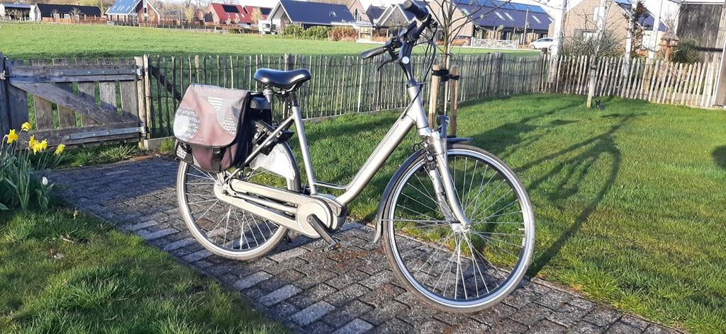 E-bike, Fietsen en Brommers, Elektrische fietsen, 51 tot 55 cm, Ophalen of Verzenden, Batavus