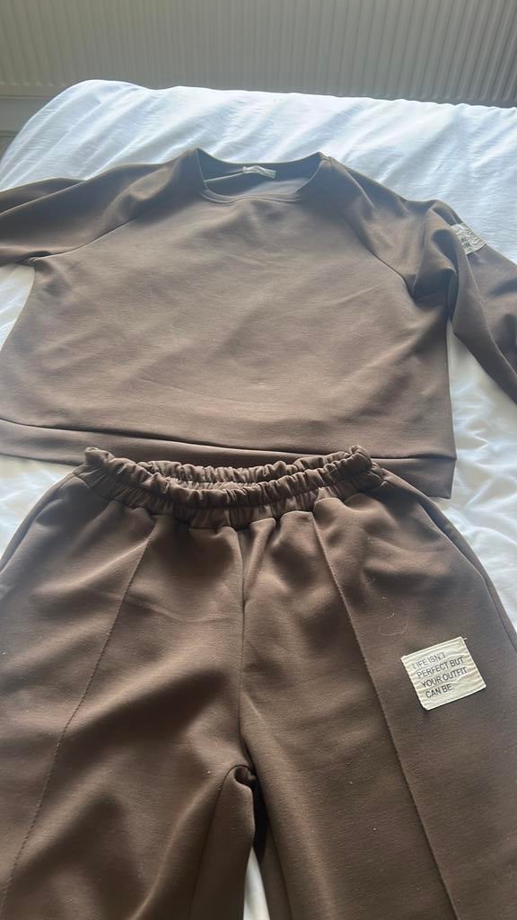 2 delig joggingpak maat M/L, Ophalen of Verzenden, Zo goed als nieuw, Maat 38/40 (M), Bruin