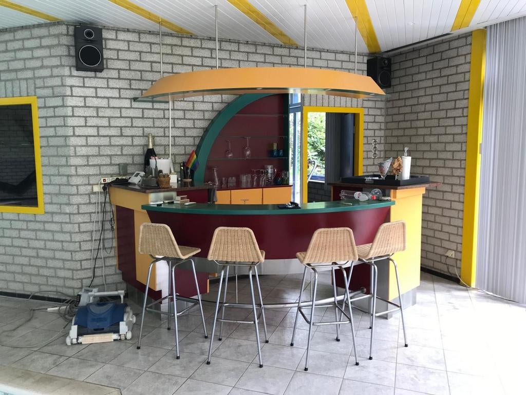 Complete bar met 4 barstoelen, Ophalen of Verzenden, Gebruikt, Inclusief barstoelen