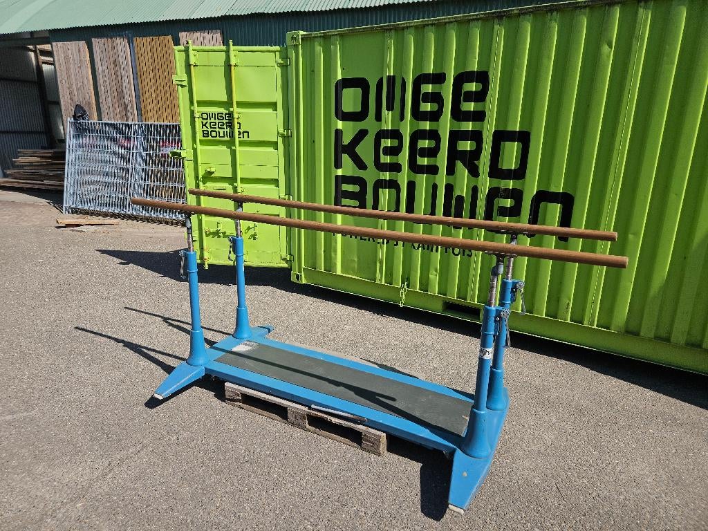 Turn brug turnbrug loopbrug turnen merk Nijha ( 334 ), Ophalen, Gebruikt, Overige typen, Groter dan maat 42