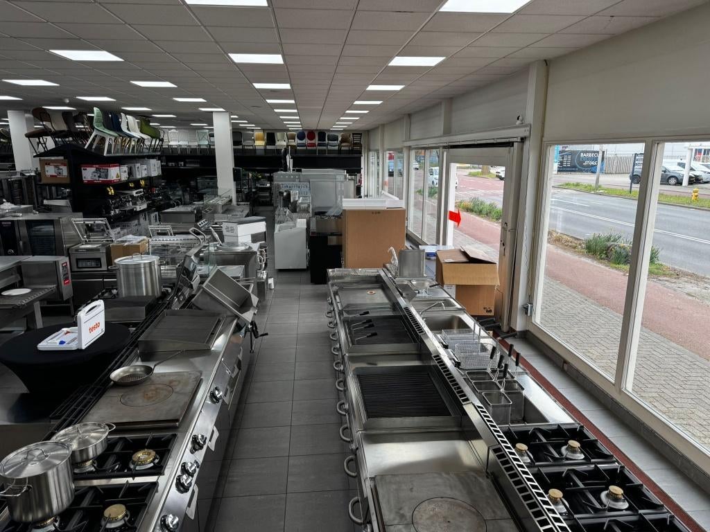 TOP SHOWROOM / WINKELRUIMTE  DELFT TE HUUR – TEGENOVER MAKRO, Zakelijke goederen, Bedrijfs Onroerend goed, 450 m², Huur, Winkelruimte