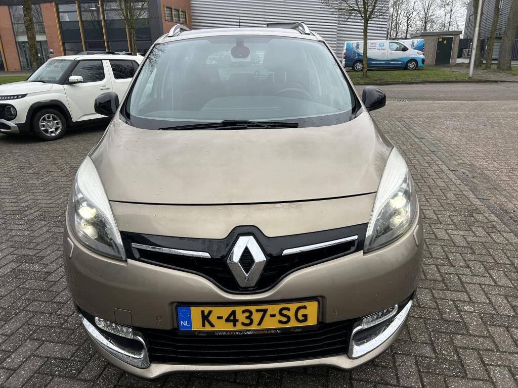 Renault Grand Scénic 1.2 TCe Bose PANO NAVI CAMERA XENON., Auto's, Voorwielaandrijving, Euro 5, Gebruikt, 4 cilinders