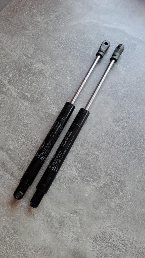 Porsche 911 kofferbak rubber en gasveren origineel eind 1973, Ophalen of Verzenden, Porsche