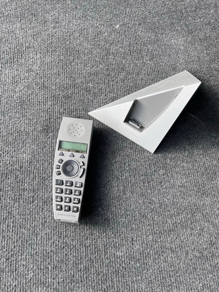 Bang & Olufsen BeoCom 6000 telefoon met lader, Telecommunicatie, Vaste telefoons | Handsets en Draadloos, Ophalen of Verzenden