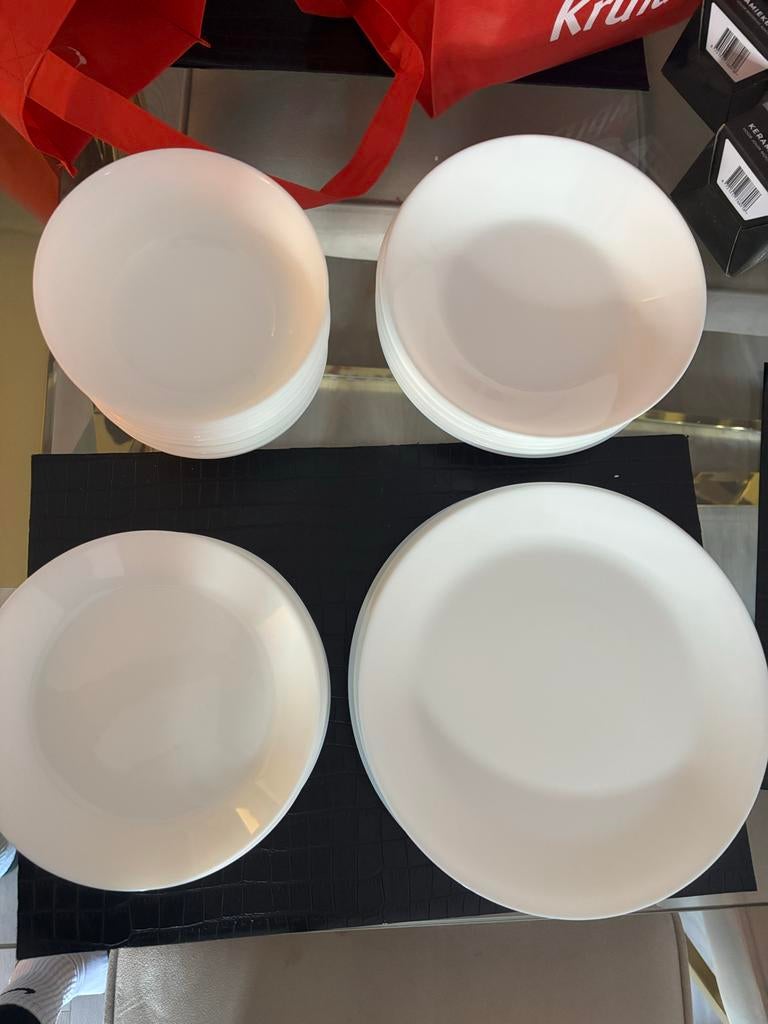 Wit servies van IKEA 40 delig, Ophalen, Gebruikt, Keramiek, Effen