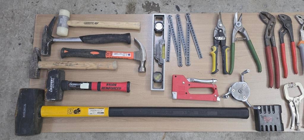 Tangenset .Water pump pliers. hamers,schroevendraaiers, Ophalen, Zo goed als nieuw