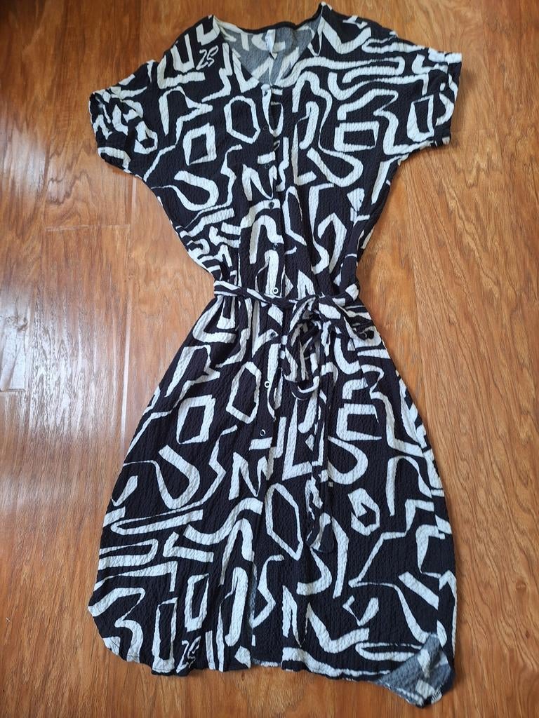 Zoso zwart wit print jurk met ceintuur, Maat 38/40 (M), Zwart, Ophalen of Verzenden, Zo goed als nieuw