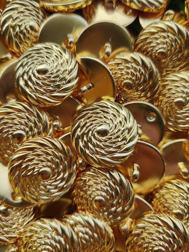 Knoop Knopen goud carnaval, Hobby en Vrije tijd, Ophalen of Verzenden, Nieuw, Knoop of Knopen