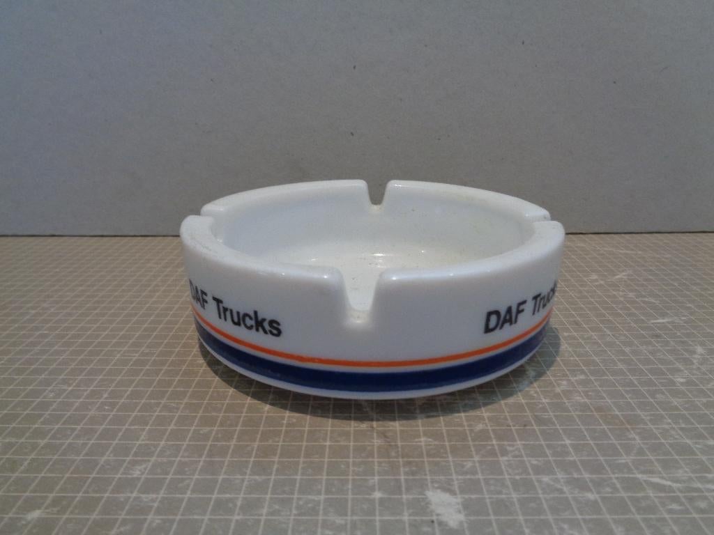 asbak 2, Ophalen of Verzenden, Zo goed als nieuw, Sigarenbandjes