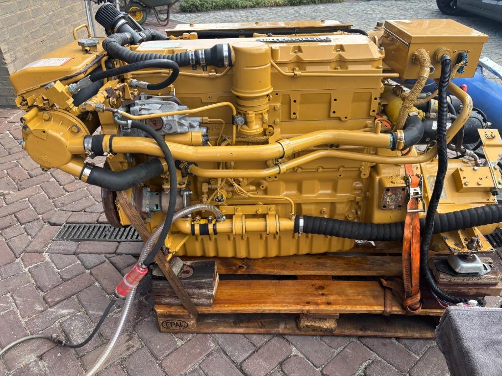 Diverse scheepsdiesel motoren  en aandrijvingen, Ophalen, Gebruikt, Binnenboordmotor, Viertaktmotor