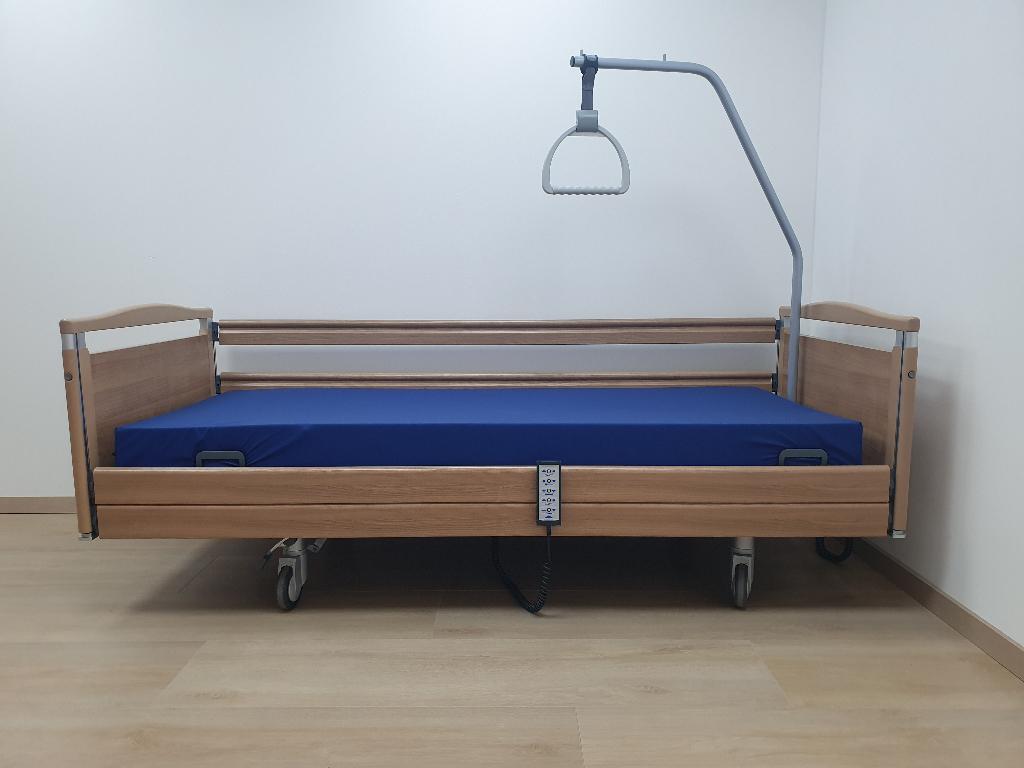 Zorgbed - verpleegbed - hoog-laag bed - Stiegelmeijer bed, Verzenden, Zo goed als nieuw, Info@thuiszorgbedvoordeel.nl, De Grift 1